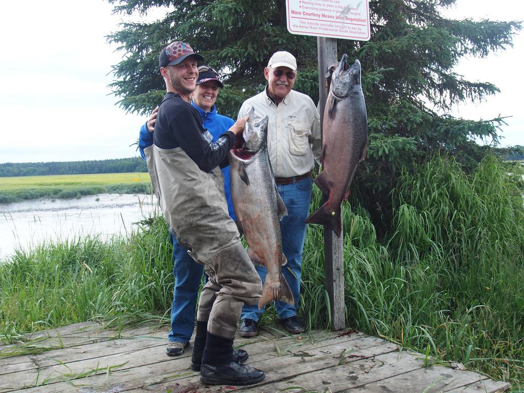 Salmon Catcher Lodge เคนาย ภายนอก รูปภาพ